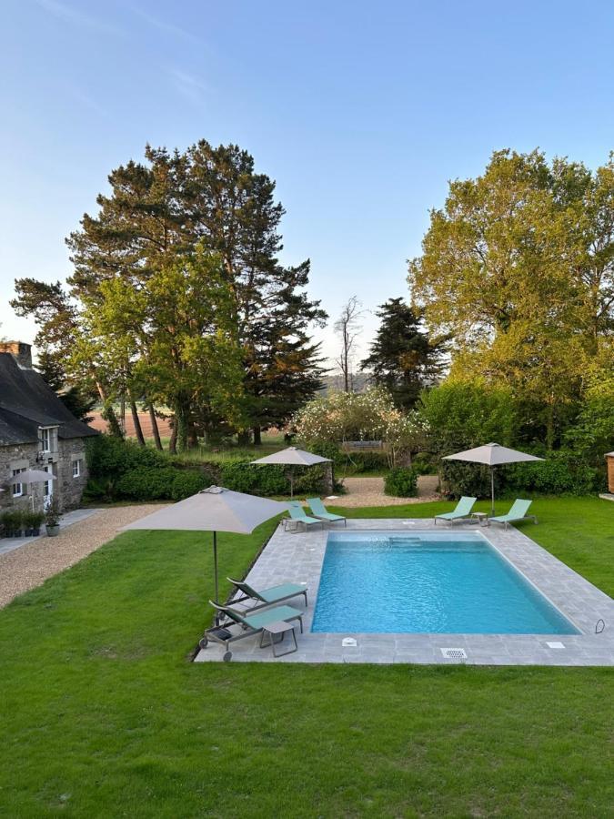 Malansac Manoir Du Vau D Arz Gites Et Chambres D Hotes Avec Piscine מראה חיצוני תמונה
